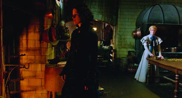 FILM REVIEW: Crimson Peak