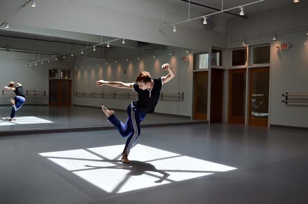 New Jersey Dance Theatre Ensemble Opens New Facility In Summit