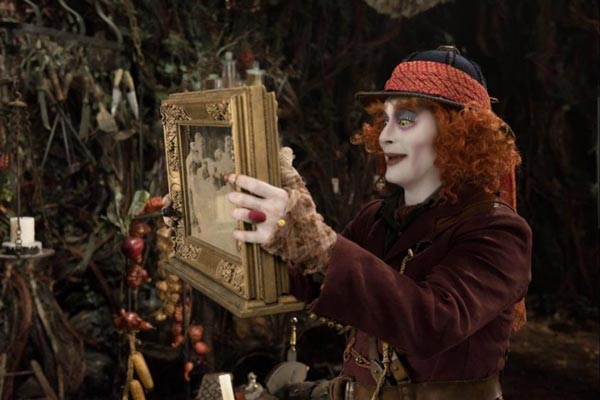 REVIEW: Alice Through The Looking Glass