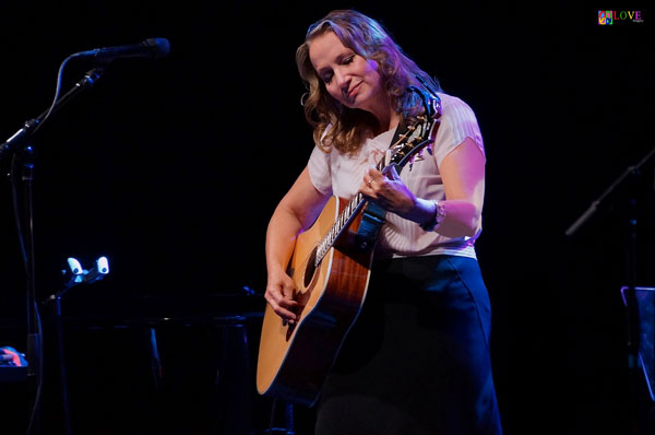 An Interview with Joan Osborne who Sings the Songs of Bob Dylan, Saturday, Oct. 14, 2017 at Toms River’s Grunin Center