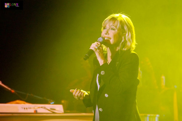 Hopelessly Devoted to You! Olivia Newton-John LIVE! at BergenPAC