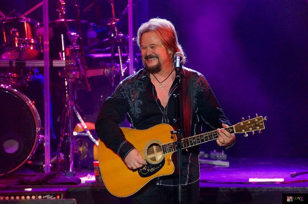 “I’m a Fan Now!” Travis Tritt LIVE! at the Strand Lakewood