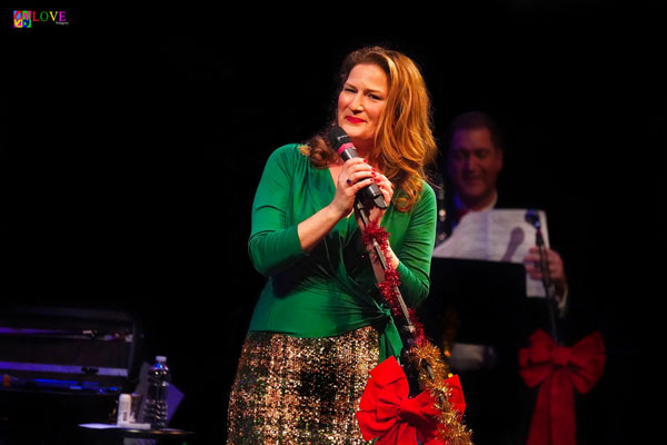 Ana Gasteyer&#39;s &#34;Holiday Tipple&#34; LIVE! at the Grunin Center