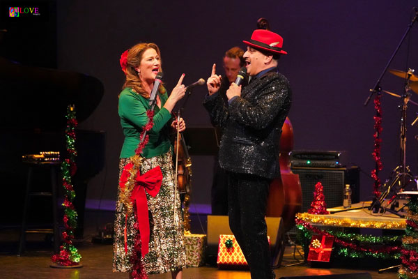 Ana Gasteyer&#39;s &#34;Holiday Tipple&#34; LIVE! at the Grunin Center