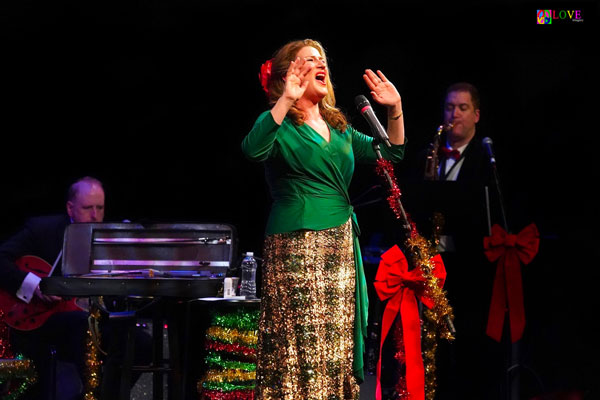 Ana Gasteyer&#39;s &#34;Holiday Tipple&#34; LIVE! at the Grunin Center