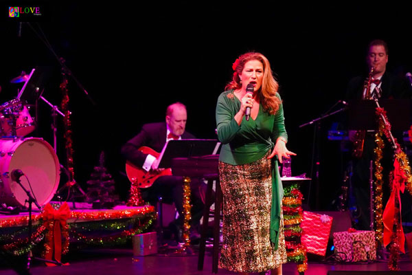 Ana Gasteyer&#39;s &#34;Holiday Tipple&#34; LIVE! at the Grunin Center