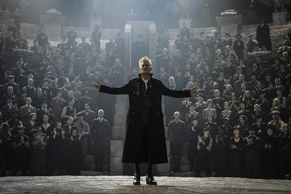 REVIEW: &#34;Fantastic Beasts: The Crimes of Grindelwald&#34;