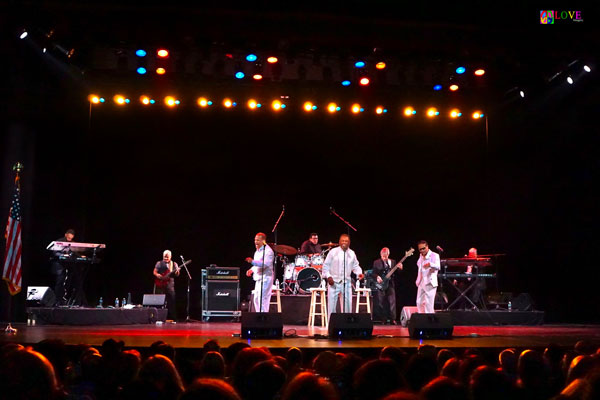 &#34;Great Music!&#34; Tavares and Harold Melvin&#39;s Blue Notes LIVE! at the Strand Theater