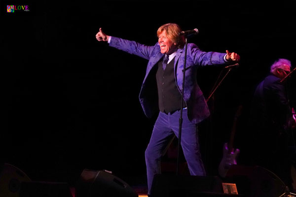&#34;How Could You Not Love Them?&#34; The Buckinghams and Herman&#39;s Hermits LIVE! at BergenPAC