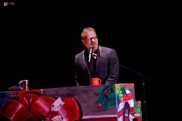 Phil Vassar and Kellie Pickler’s “A Christmas Tour” LIVE! at New Brunswick’s State Theatre