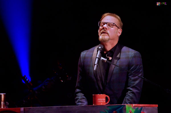 Phil Vassar and Kellie Pickler’s “A Christmas Tour” LIVE! at New Brunswick’s State Theatre