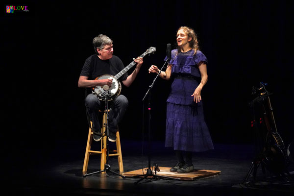 Béla Fleck and Abigail Washburn LIVE! at the Grunin Center