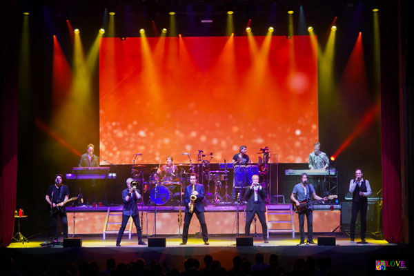 Fans Weigh In as Chicago Performs LIVE! at BergenPAC