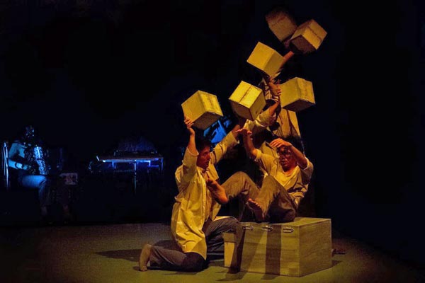 JCTC Presents LaCaja to Close 2019 Voices: International Theater Festival
