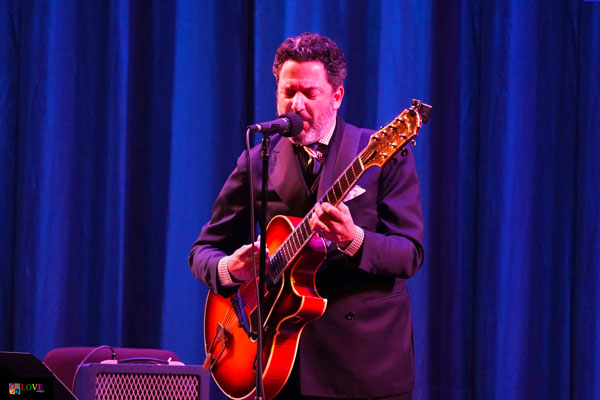 &#34;A Joy to Watch!&#34; John Pizzarelli Salutes the Music of Nat King Cole LIVE! at the Grunin Center