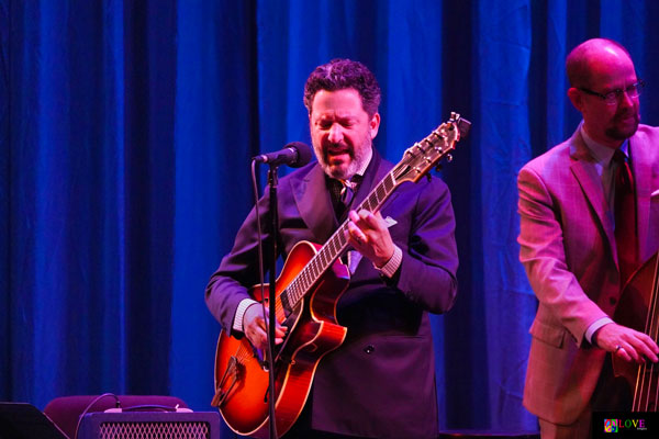 &#34;A Joy to Watch!&#34; John Pizzarelli Salutes the Music of Nat King Cole LIVE! at the Grunin Center