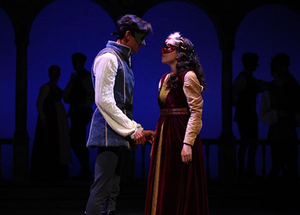 Shakespeare Theatre of NJ Takes a Fresh Look at &#34;Romeo and Juliet&#34;