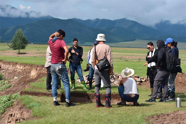 Climate Artists and Scientists from Mongolia Attempt to Communicate What Others Have Not