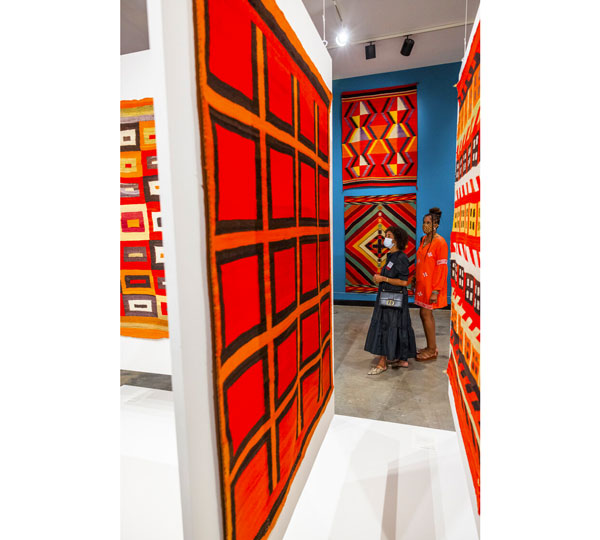 Navajo Weavings at Montclair Art Museum Reveal Innovations in Color and Abstraction