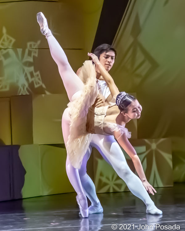 PHOTOS from &#34;The Nutcracker Rocks&#34; at Axelrod PAC