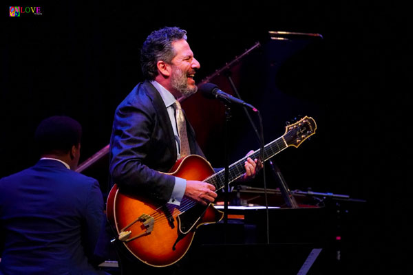 &#34;Extraordinary!&#34; John Pizzarelli and Catherine Russell in “Billie & Blue Eyes” at Toms River