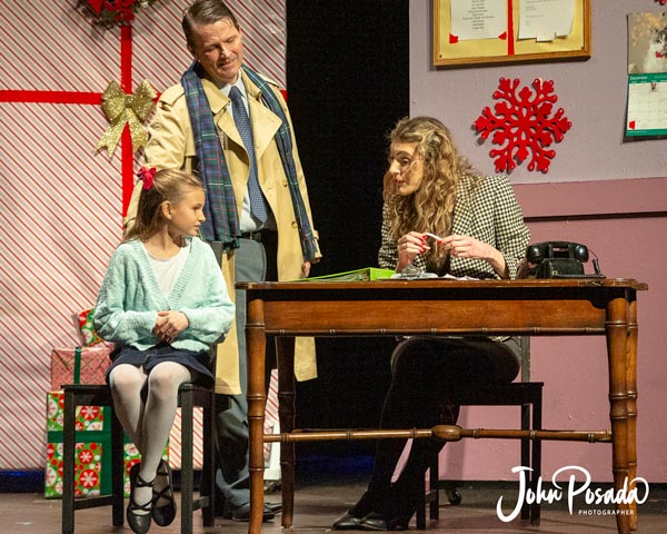 PHOTOS from &#34;Miracle on 34th Street&#34; at Studio Players