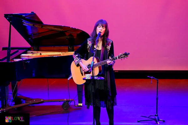 &#34;She Really Touches Your Heart&#34; Karla Bonoff LIVE! at APAC