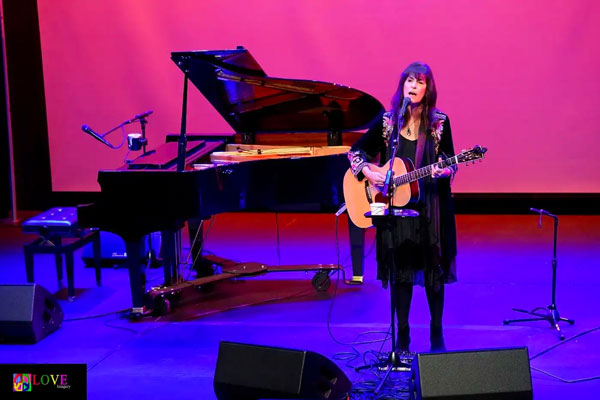 &#34;She Really Touches Your Heart&#34; Karla Bonoff LIVE! at APAC