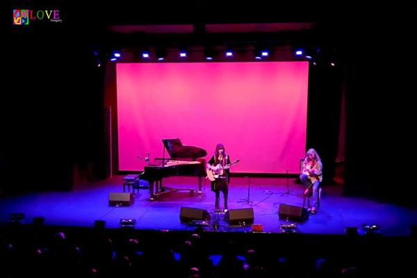 &#34;She Really Touches Your Heart&#34; Karla Bonoff LIVE! at APAC