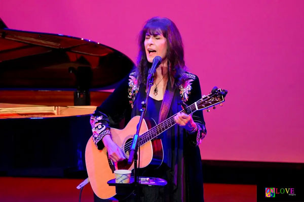 &#34;She Really Touches Your Heart&#34; Karla Bonoff LIVE! at APAC