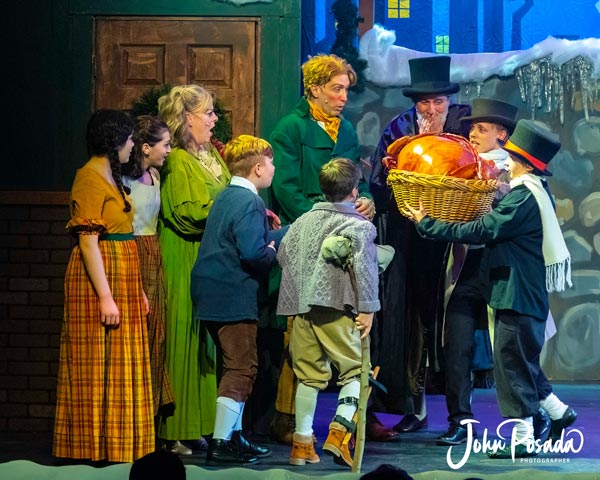 PHOTOS from &#34;A Christmas Carol&#34; at Music Mountain Theatre