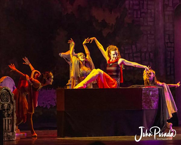 PHOTOS from &#34;Dracula&#34; by The Atlantic City Ballet at The Strand