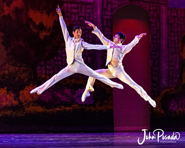 PHOTOS from &#34;Dracula&#34; by The Atlantic City Ballet at The Strand