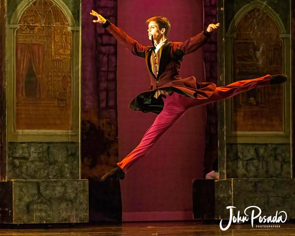 PHOTOS from &#34;Dracula&#34; by The Atlantic City Ballet at The Strand