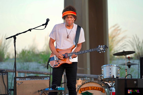 Stanley Jordan Plays Jimi Hendrix LIVE! on the Atlantic City Boardwalk