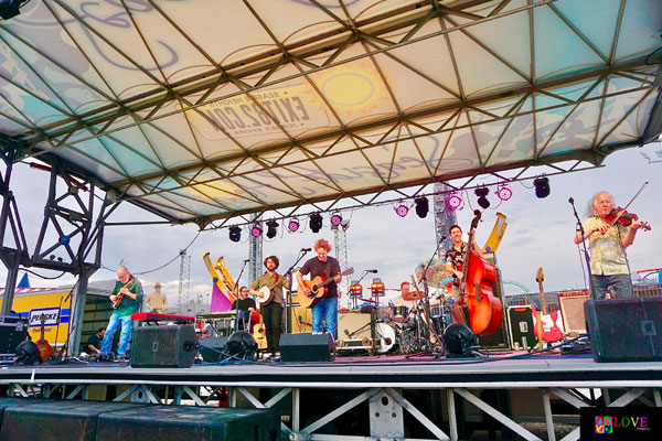 &#34;Pure Feel-Good Music!&#34; Railroad Earth LIVE! in Seaside Heights, NJ