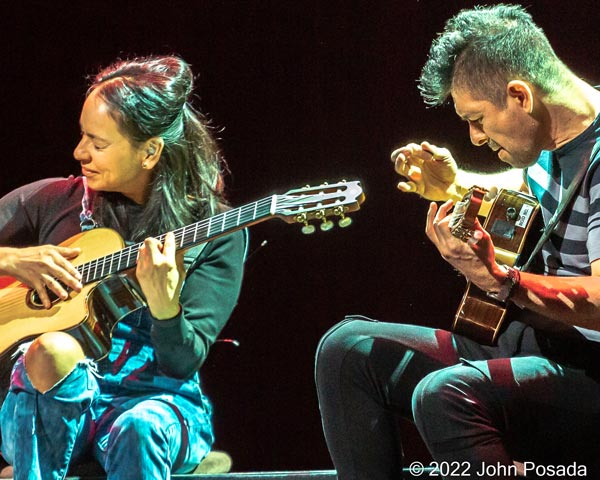 PHOTOS from Rodrigo y Gabriela at NJPAC