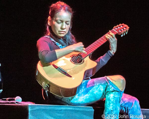 PHOTOS from Rodrigo y Gabriela at NJPAC