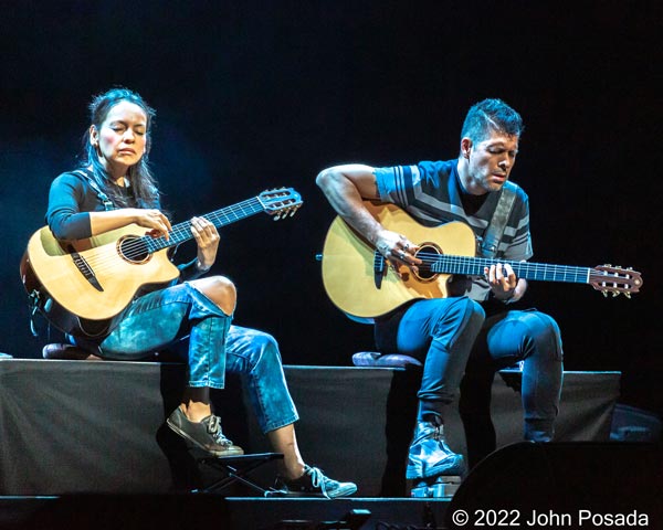 PHOTOS from Rodrigo y Gabriela at NJPAC