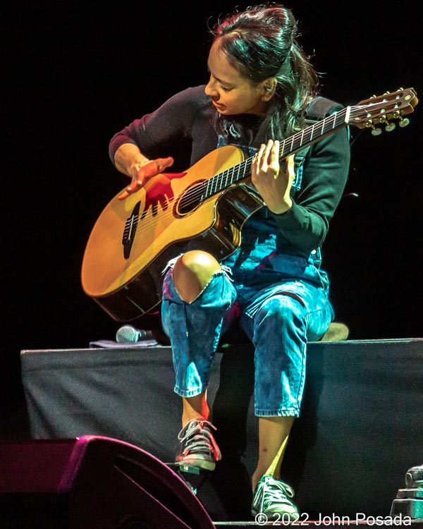 PHOTOS from Rodrigo y Gabriela at NJPAC