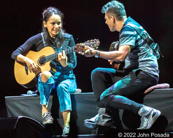 PHOTOS from Rodrigo y Gabriela at NJPAC