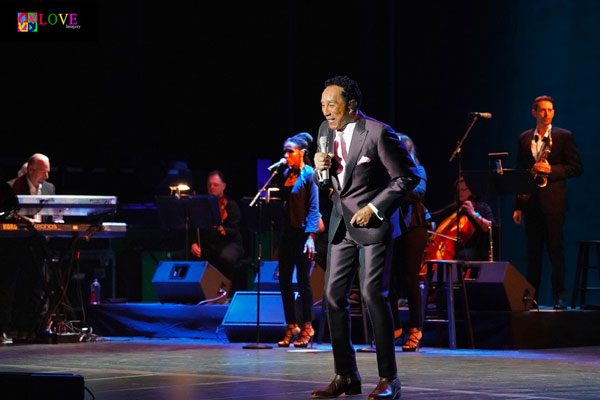 & # 34;  ¡Inmortal!  & # 34;  ¡Smokey Robinson en vivo!  En el Centro Count Basie para las Artes