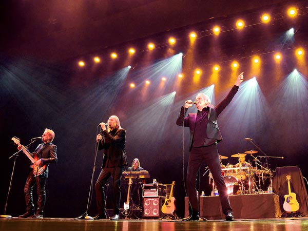 State Theatre presents Three Dog Night