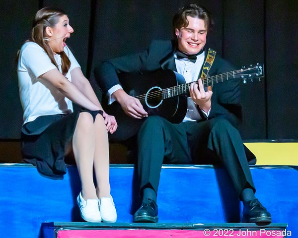 PHOTOS from &#34;The Wedding Singer&#34; at Woodbridge Community Players