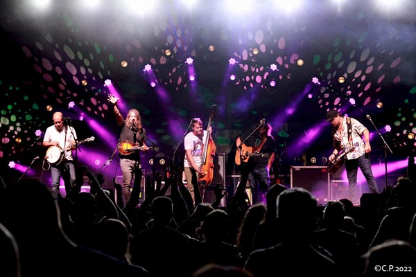 PHOTOS from Greensky Bluegrass & The Wood Brothers in Seaside Heights