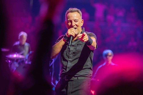 Bruce Springsteen And The E Street Band Back on Tour With First U.S. Show In Seven Years