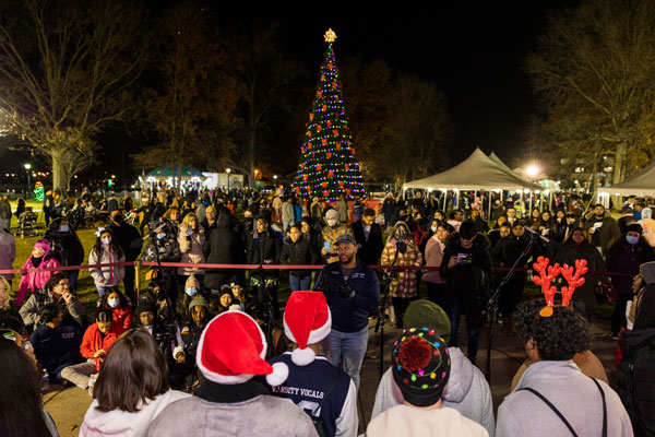 Carteret welcomes holiday season with annual Holiday Festival and Tree Lighting