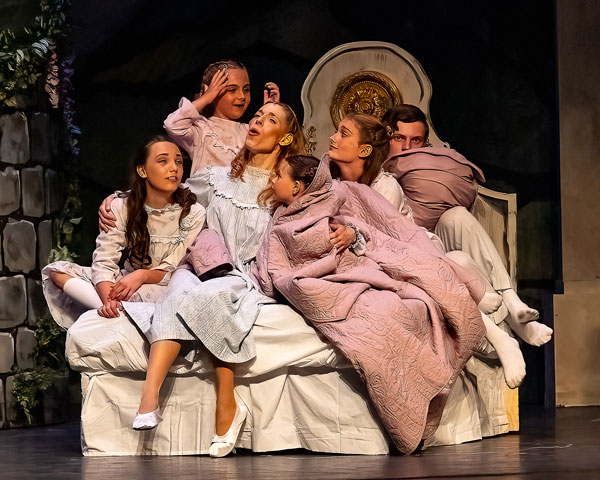 PHOTOS from &#34;The Sound of Music&#34; at Algonquin Arts