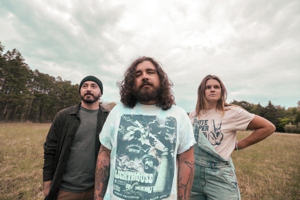 LATEWAVES Signs With Open Your Ears Records and Will Release New Album in September
