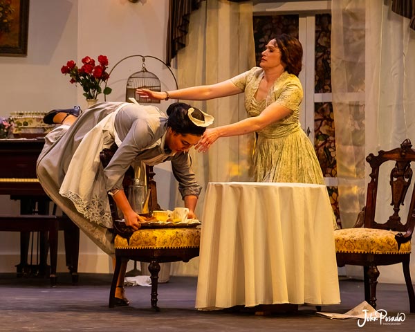 PHOTOS from &#34;Blithe Spirit&#34; at Music Mountain Theatre